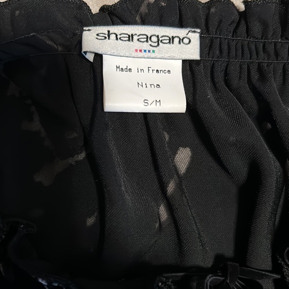 Black, shear, velvety, and beautiful top made in France - Picture 4 of 4